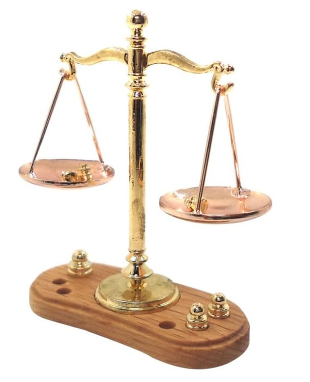 1/12 Miniature Model Dollhouse Accessory Toy Scales of Justice Mini Balance Toy_0